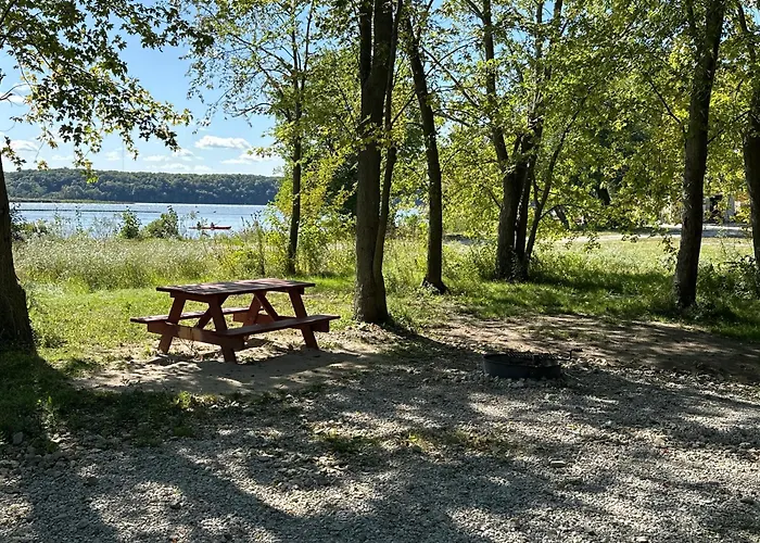 Camping Kayak Starved Rock Ottawa